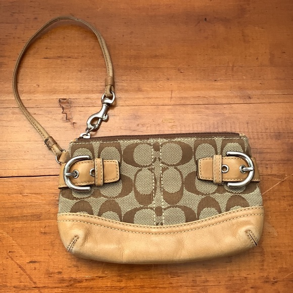 Coach Bags Vintage Coach Wristlet In Signature Tan Poshmark
